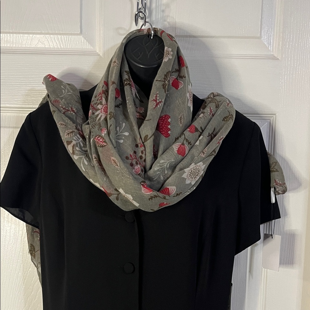 Mimosito Floral Patterned Scarf, NWT. - Picture 2 of 10